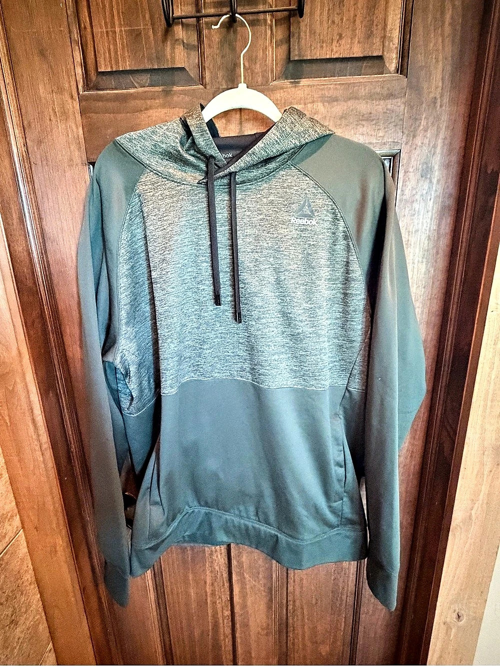 Reebok Green Pullover Hoodie Like New
